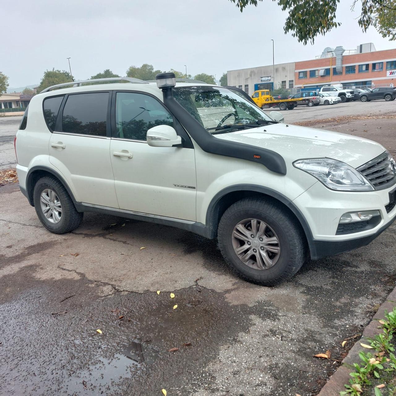 Ssangyong Rexton W 2.0 Xdi 4WD A/T Top