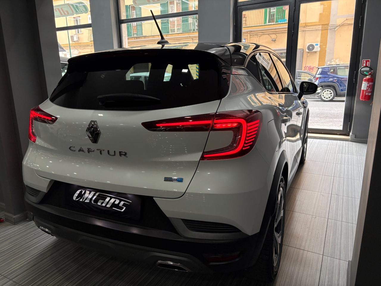 Renault Captur 1.6 E-Tech Full Hybrid 145cv RS Line Automatica FULL