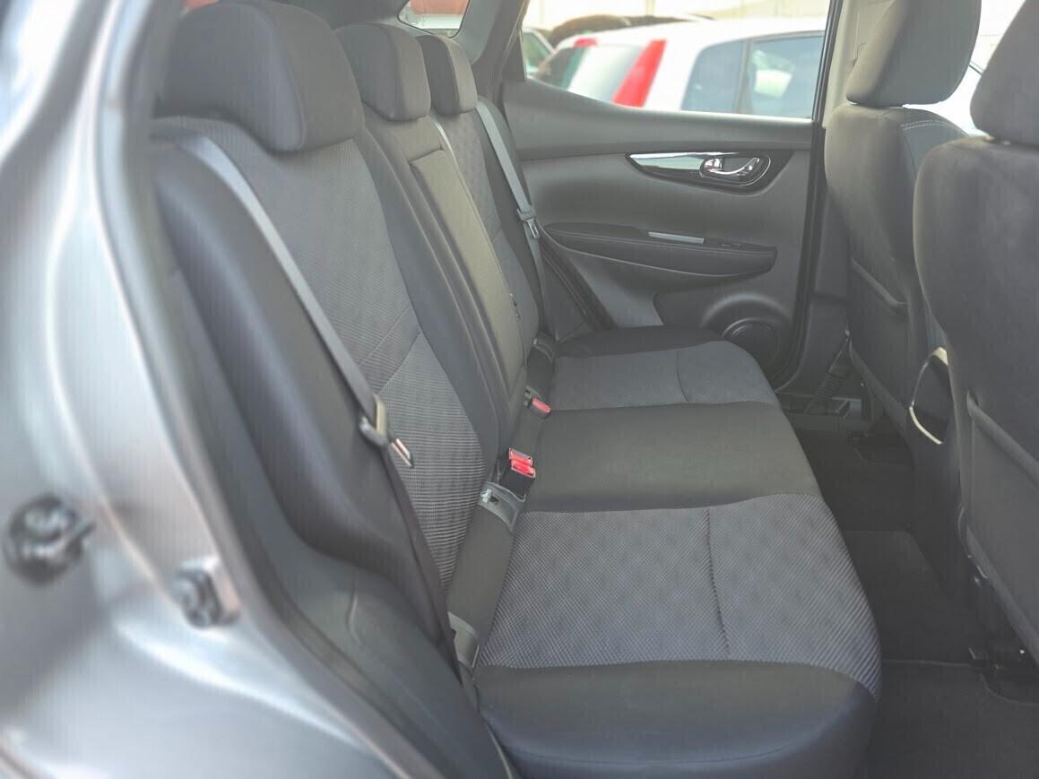Nissan Qashqai 1.5 dCi N-Connecta