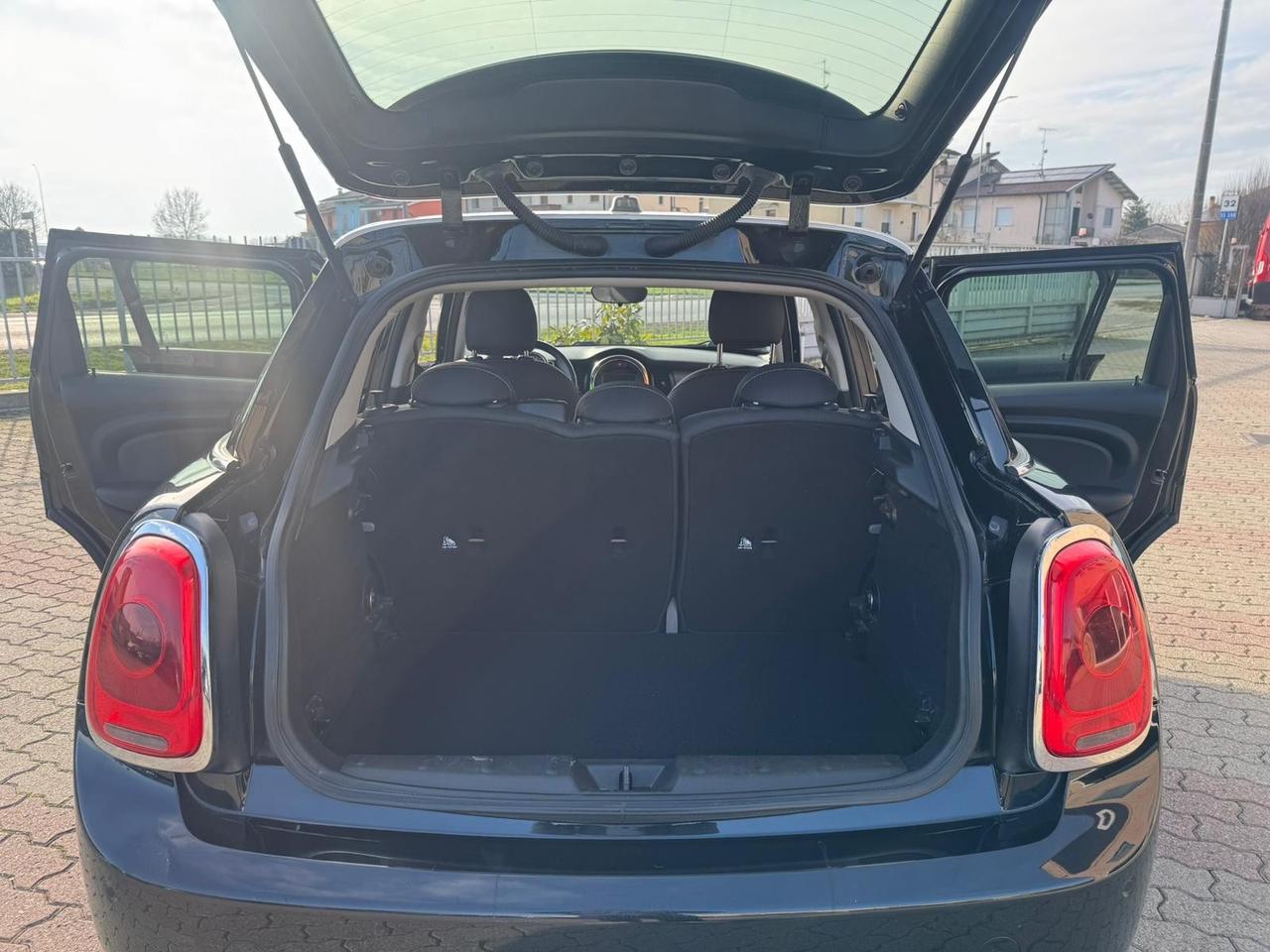 Mini 1.5 Cooper D Business XL