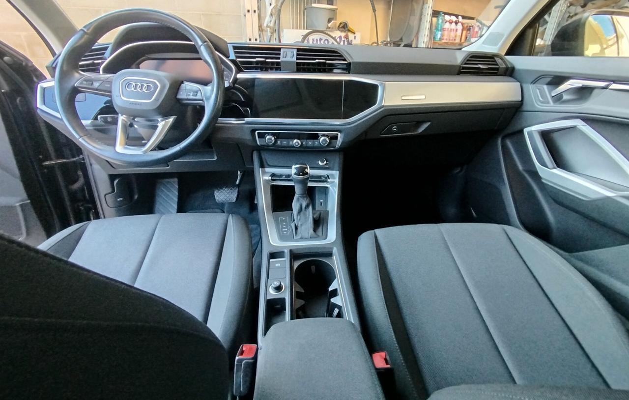 Audi Q3 40 TDI quattro S tronic Business Advanced