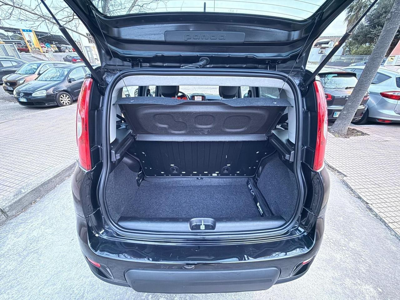 Fiat Panda KM.28.000 1.0 HYBRID 10/2023