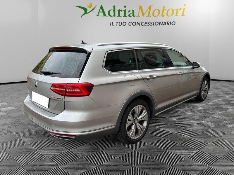 Volkswagen Passat Variant 2.0 TDI 190 CV 4MOTION DSG Executive BMT