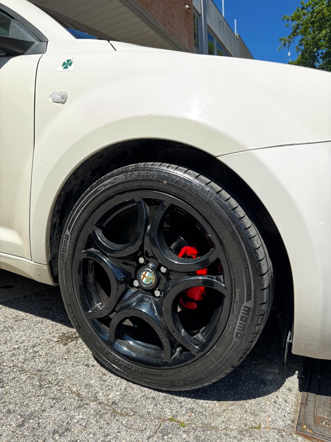 Alfa Romeo MiTo 1.4 105 CV M.air S&S Distinctive Sport Pack