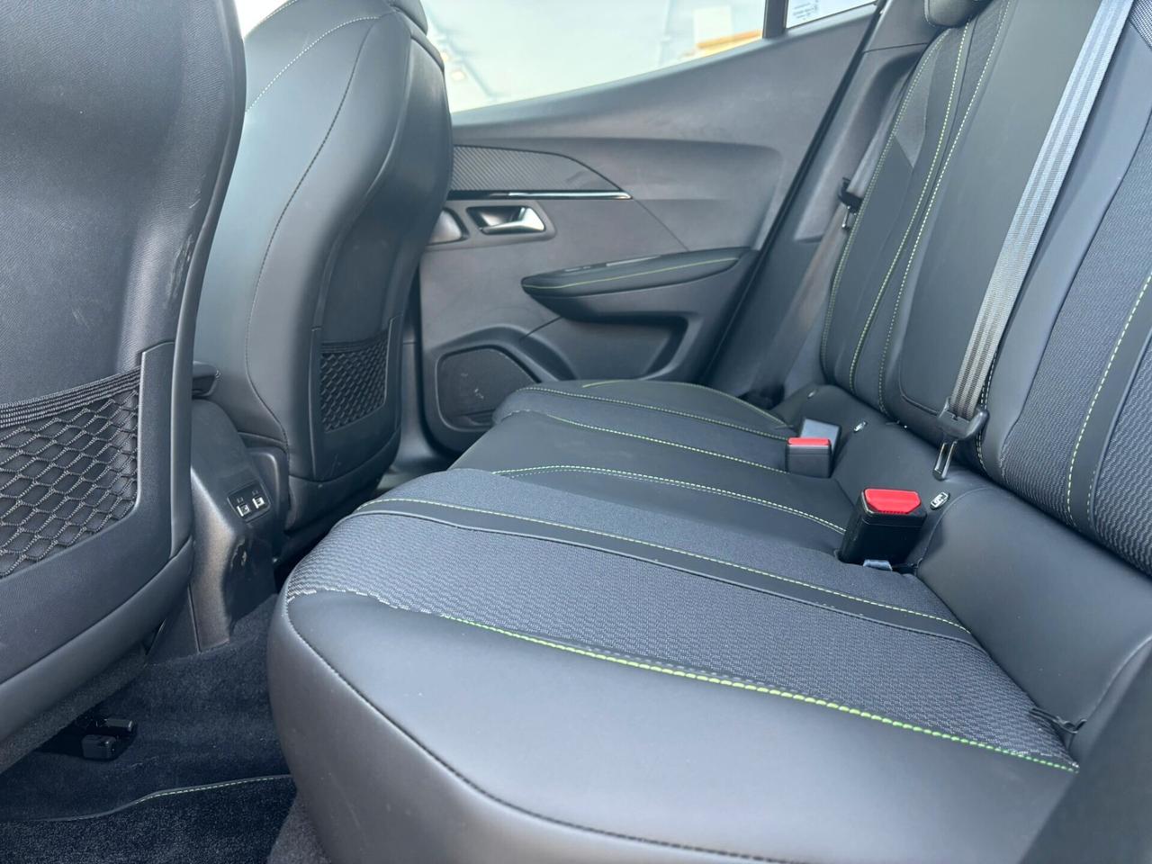 Peugeot 2008 GT PureTech 130 EAT8 SPOTICAR