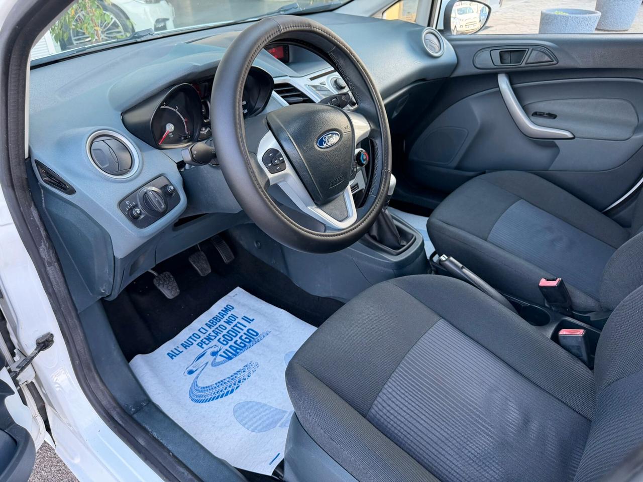 Ford Fiesta 1.2 82cv 5 porte Titanium 2011 NEOPATENTATI