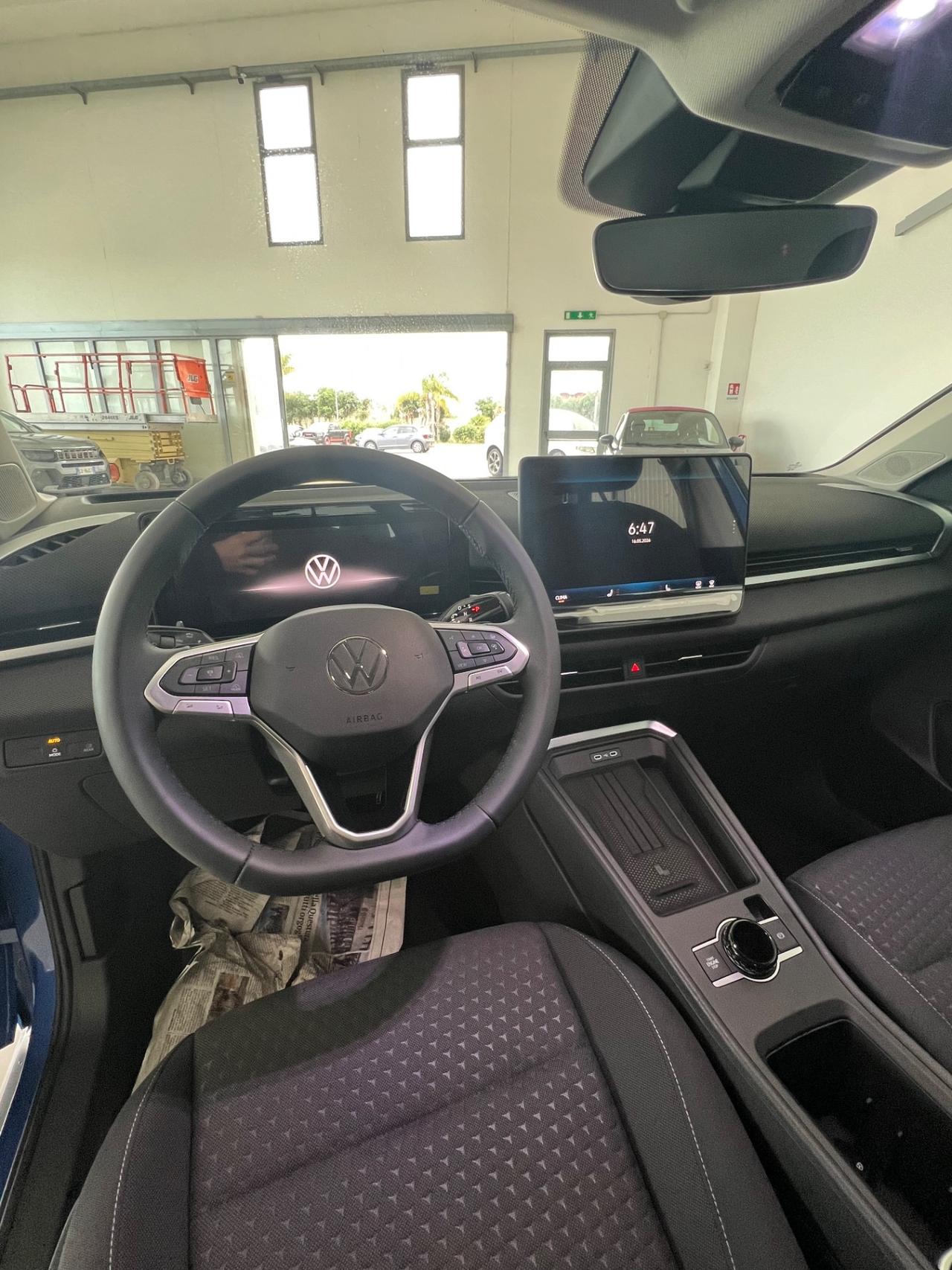 Volkswagen T-Roc 1.5 eTSI ACT DSG Life - possibilità noleggio no scoring