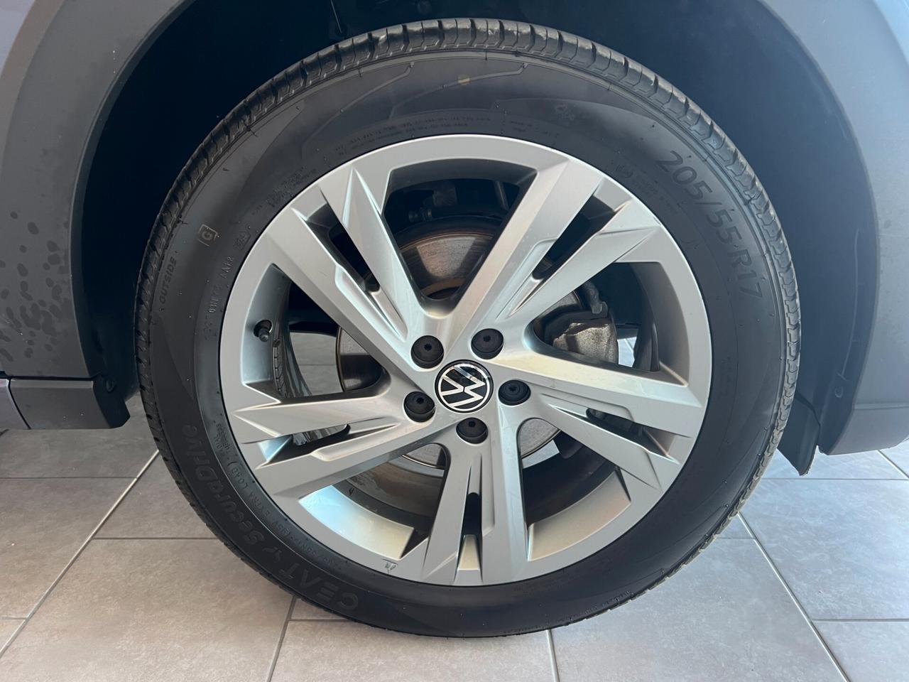 Volkswagen Taigo 1.0 TSI 110 CV R-Line TETTO APRIBILE
