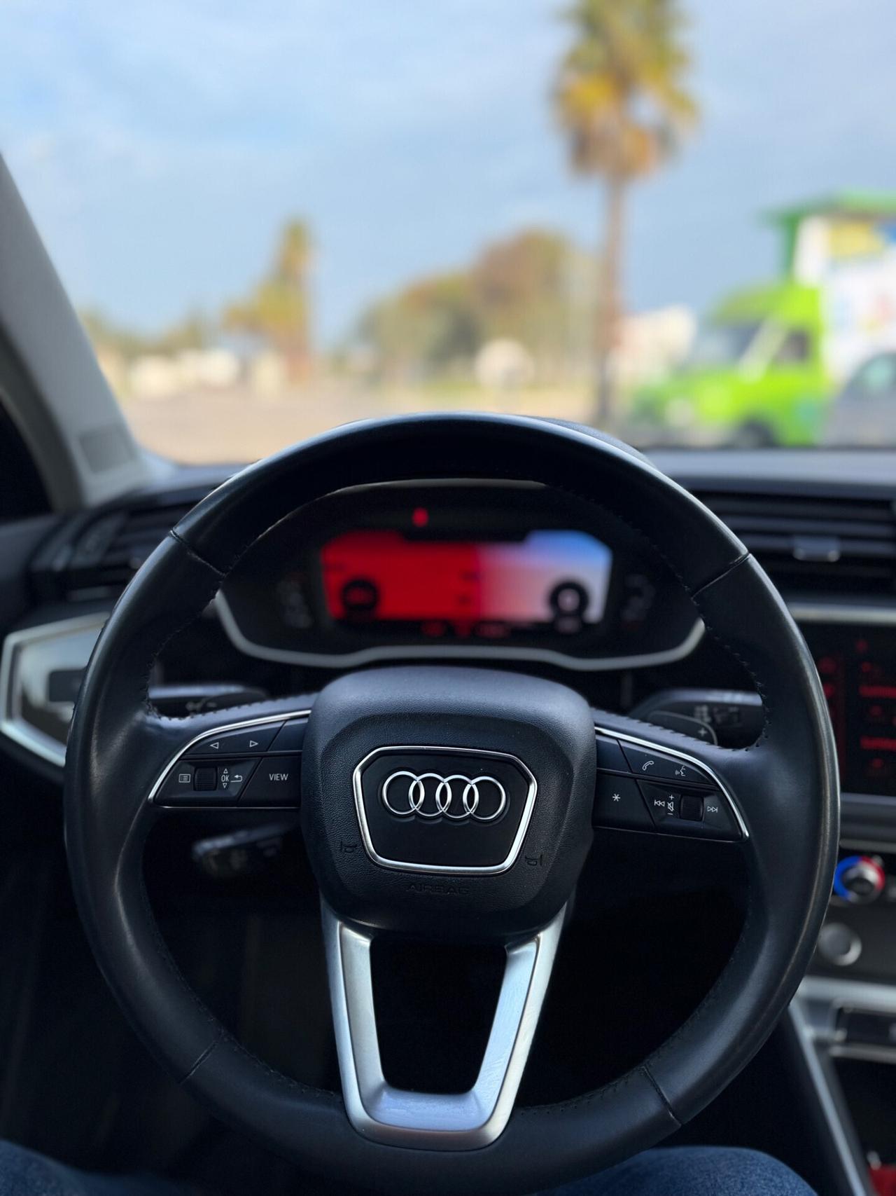 Audi Q3 35 TDI S tronic line edition