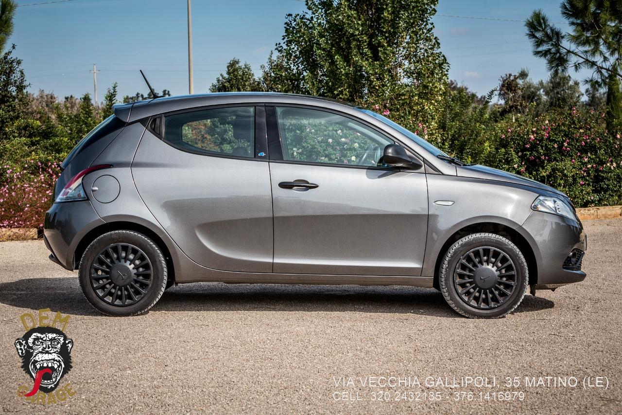 Lancia Ypsilon 1.2 69 CV 5 porte GPL Ecochic Elefantino Blu