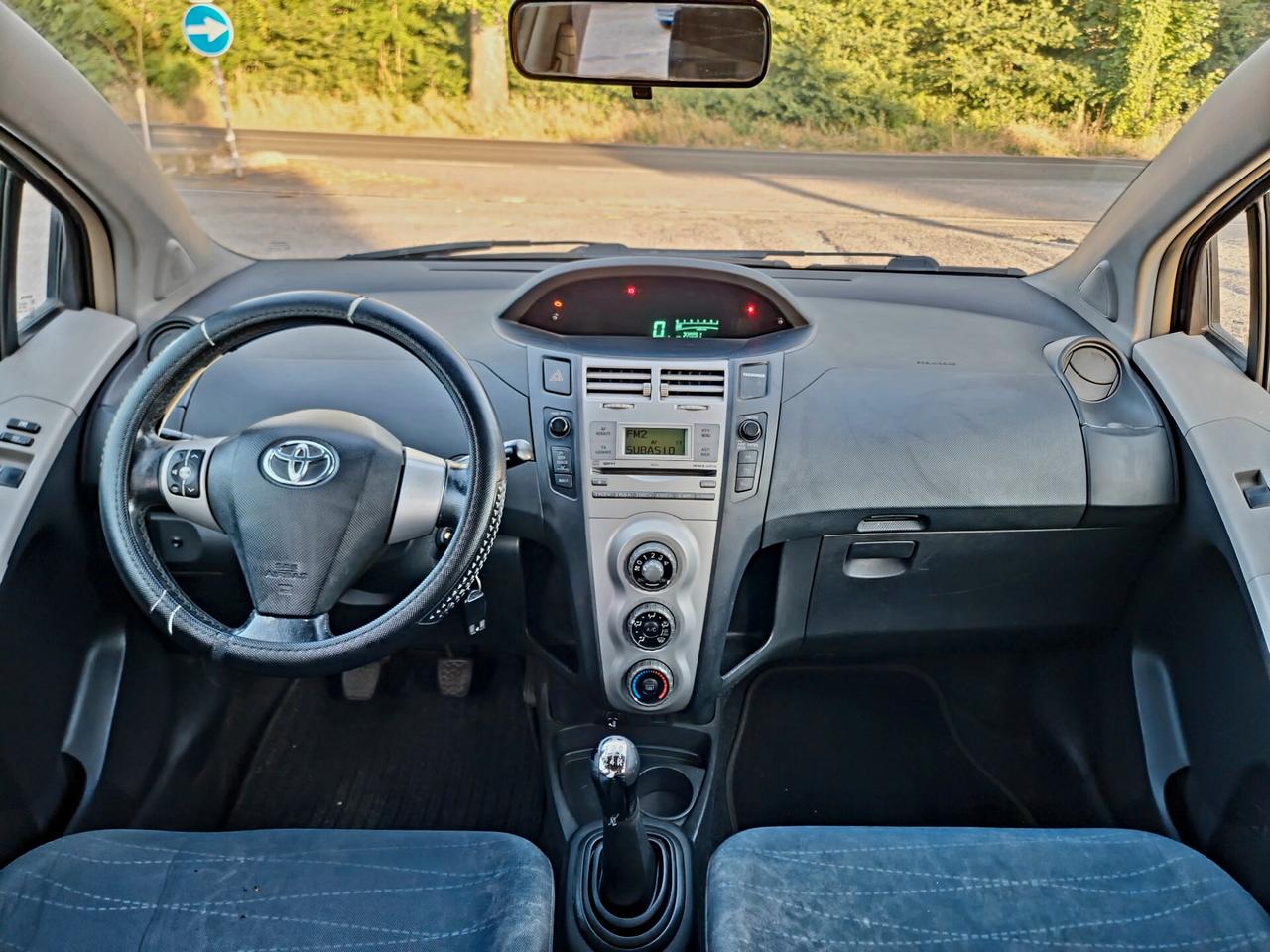 Toyota Yaris 1.3 5 porte Navi 2008-E4 Manuale NEO