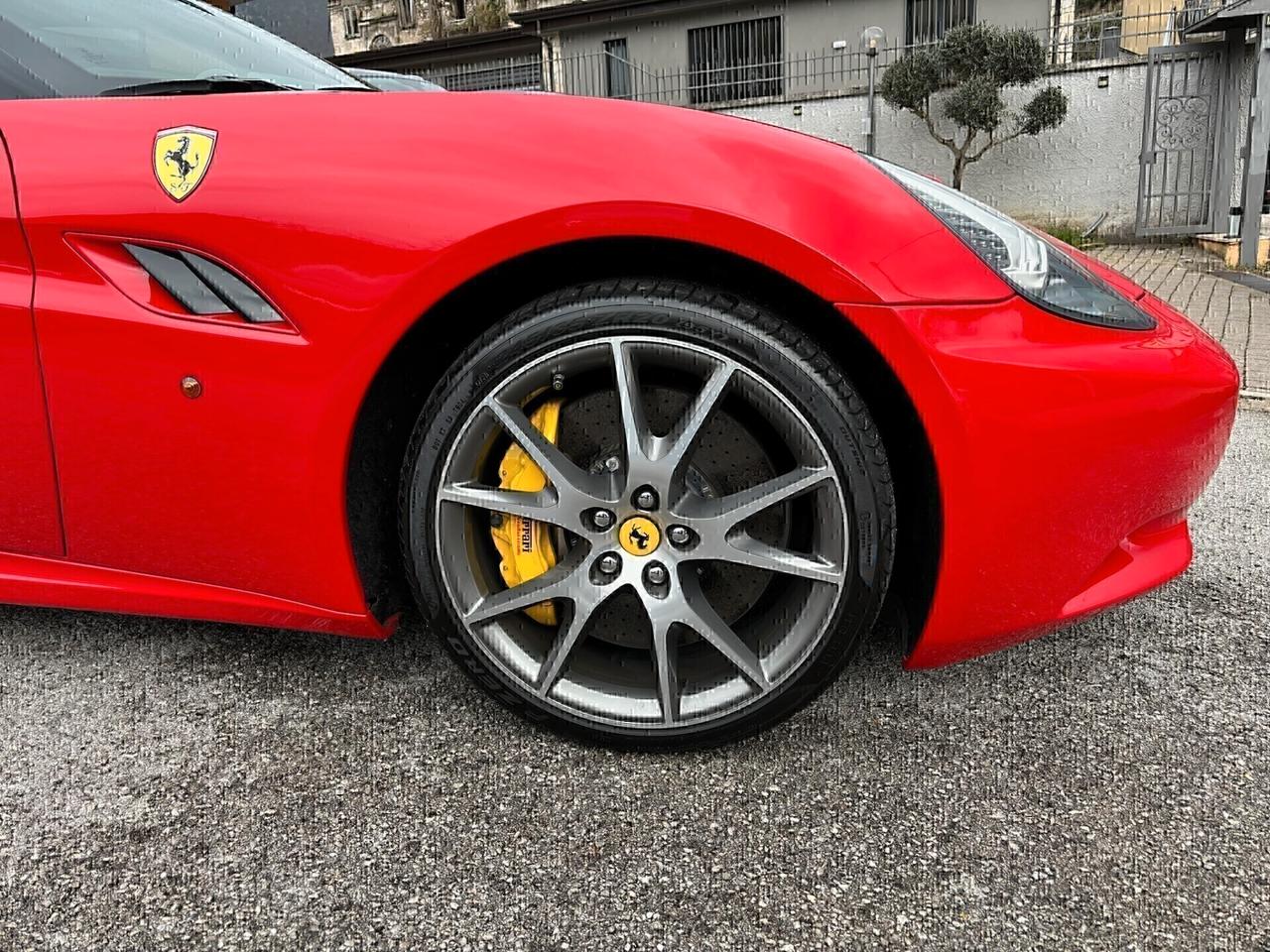 Ferrari California DCT 4.3 V8 460 CV