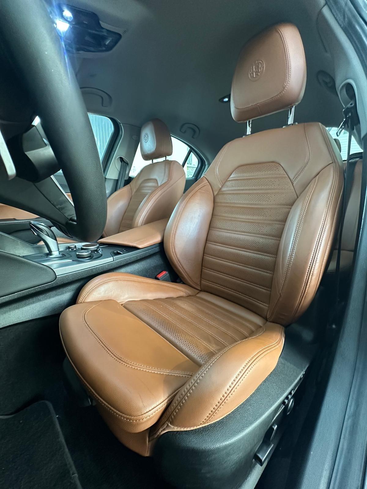 Alfa Romeo Giulia 2.2 Turbodiesel 210 CV AT8 AWD Q4 Veloce