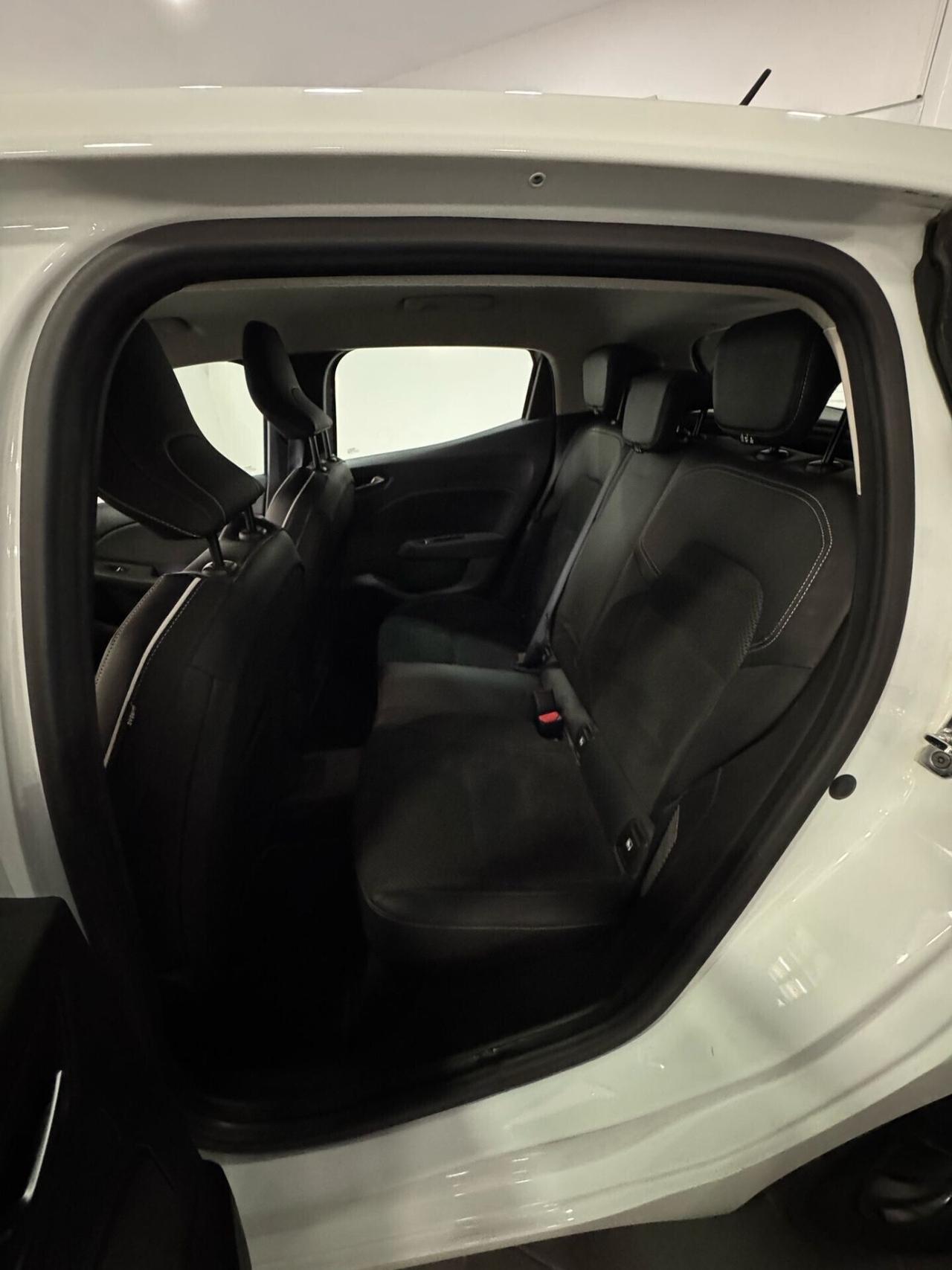 Renault Clio Full Hybrid E-Tech 91 CV 5 porte Intens automatica