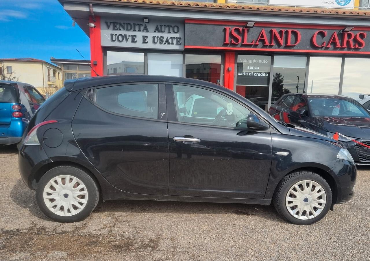Lancia Ypsilon 1.2 Gold 69cv