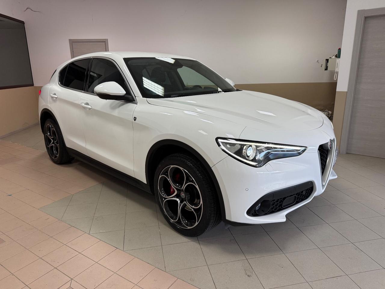 Alfa Romeo Stelvio 2.2 Turbodiesel 210 CV AT8 Q4 Executive