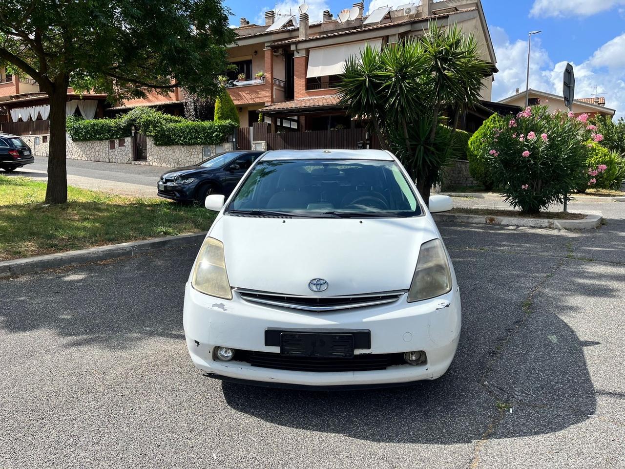 Toyota Prius 1.5i benzina ibrida anno 02/2008