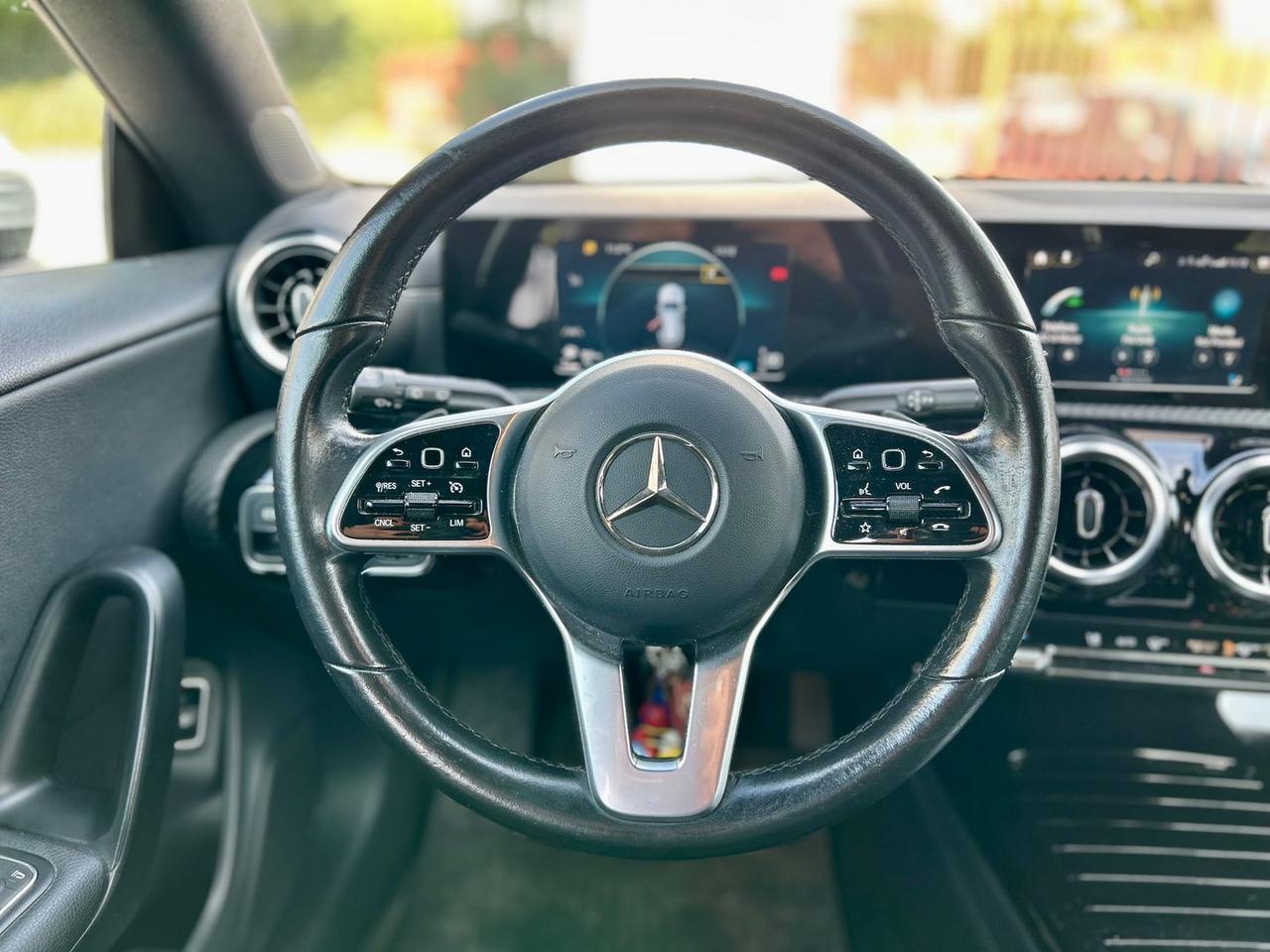 Mercedes-Benz CLA 180 D Business #8926