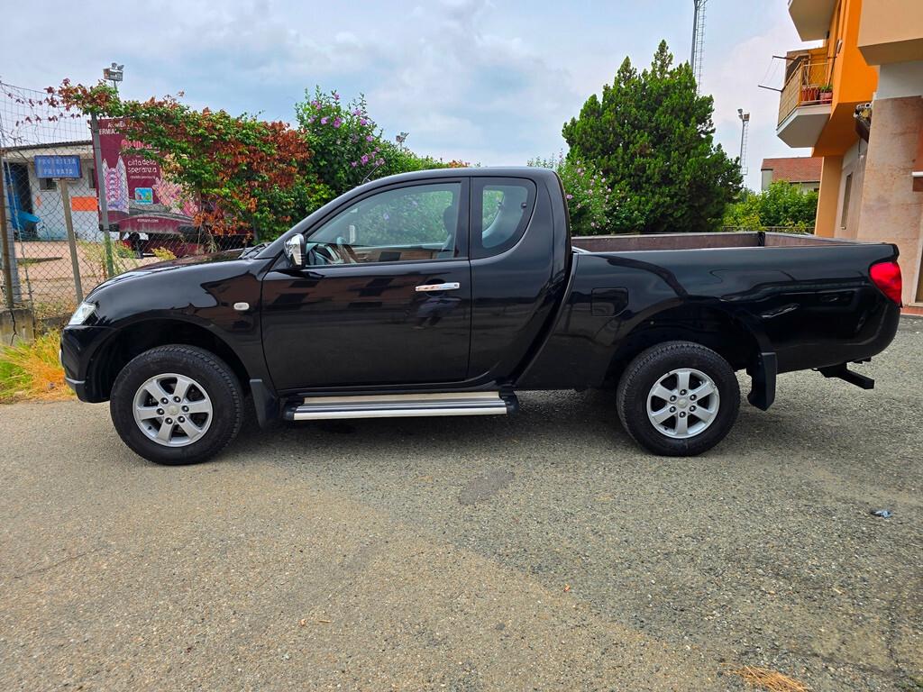 Mitsubishi L200 2.5 DI-D/136CV CLUB CUB INVITE