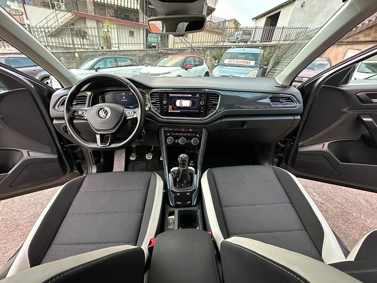 Volkswagen T-Roc 1.6 TDI SCR Business BlueMotion Technology