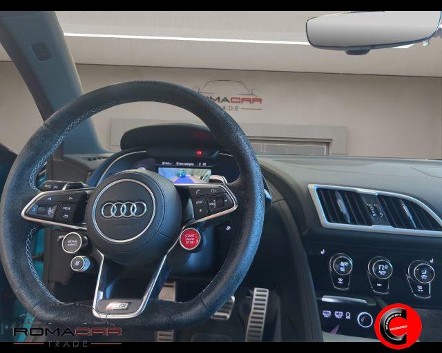 AUDI R8 Coupé V10 RWD S tronic performance