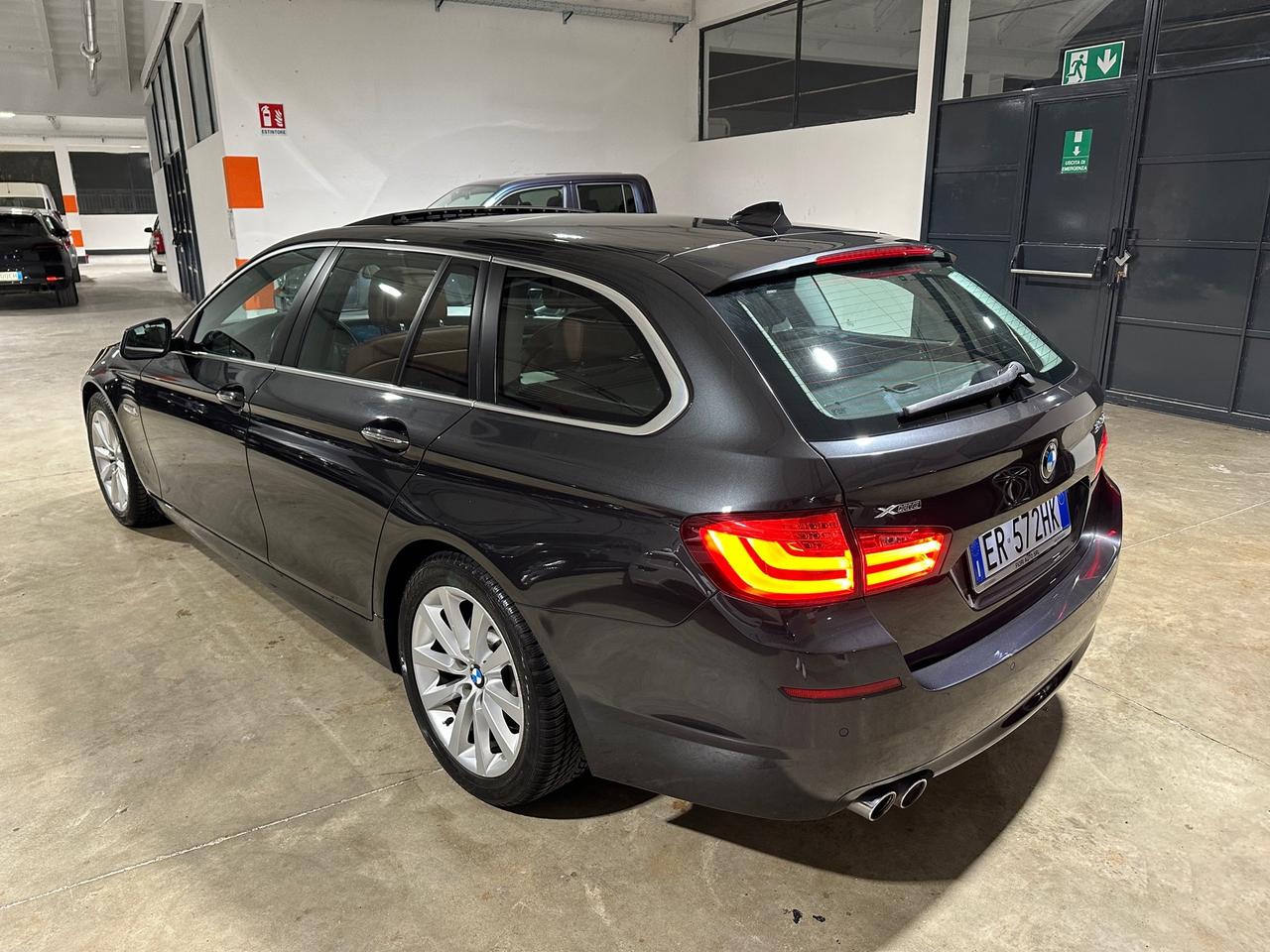 BMW 530 d Touring xDrive Luxury TETTO - XENON - NAVI PRO