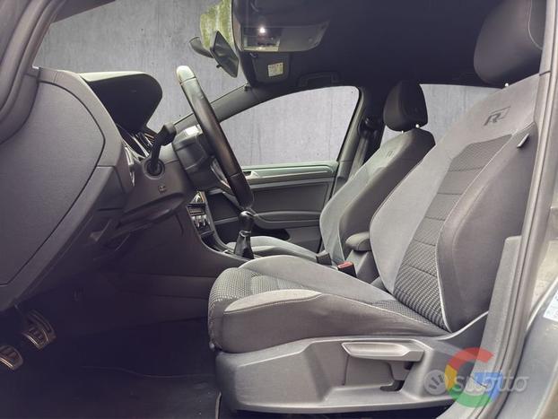 Volkswagen Golf R-Line 2.0 150cv - PREZZO PROMO