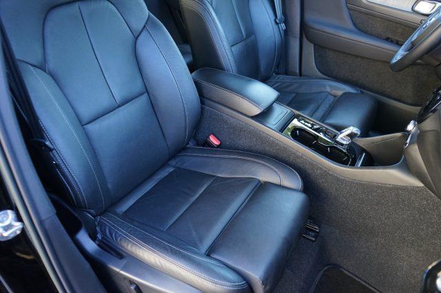 VOLVO XC40 T3 Geartronic Inscription Pari al Nuovo Certificat