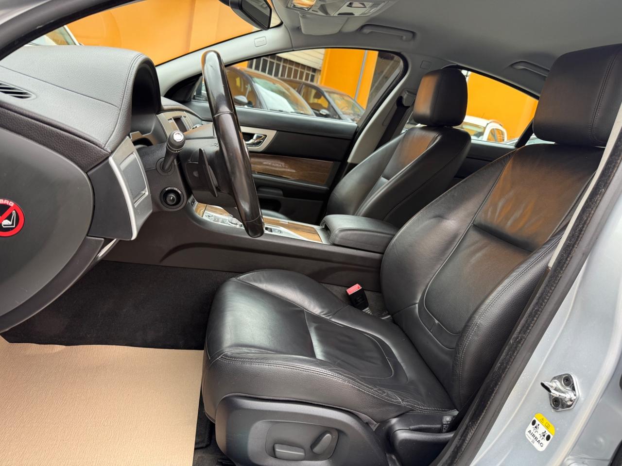 Jaguar XF 2.2 D 190 CV