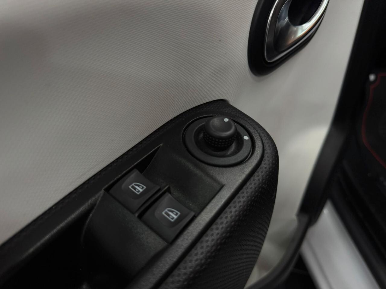 Renault Twingo SCe 65 CV Duel