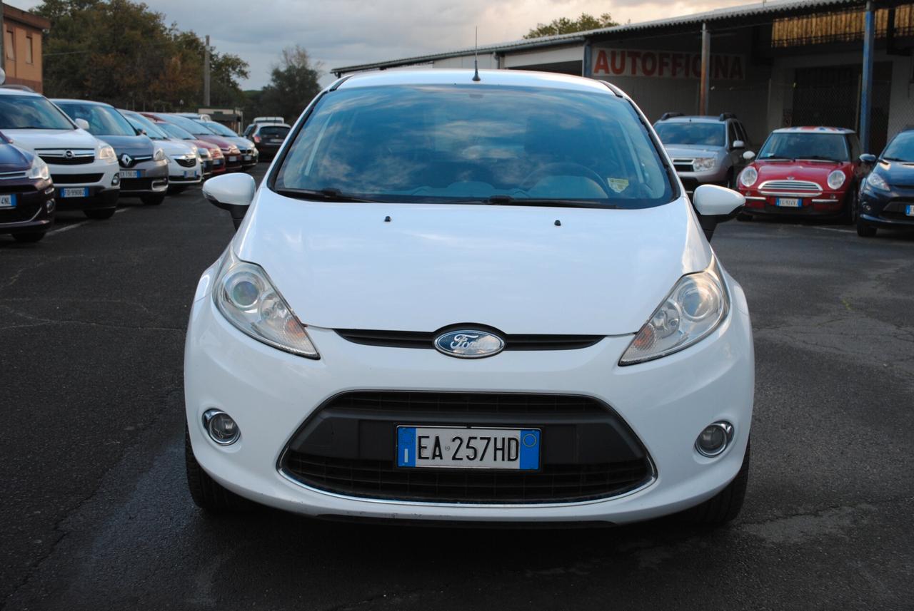 FORD FIESTA 1.2 82 CV OK NEOPATENTATI