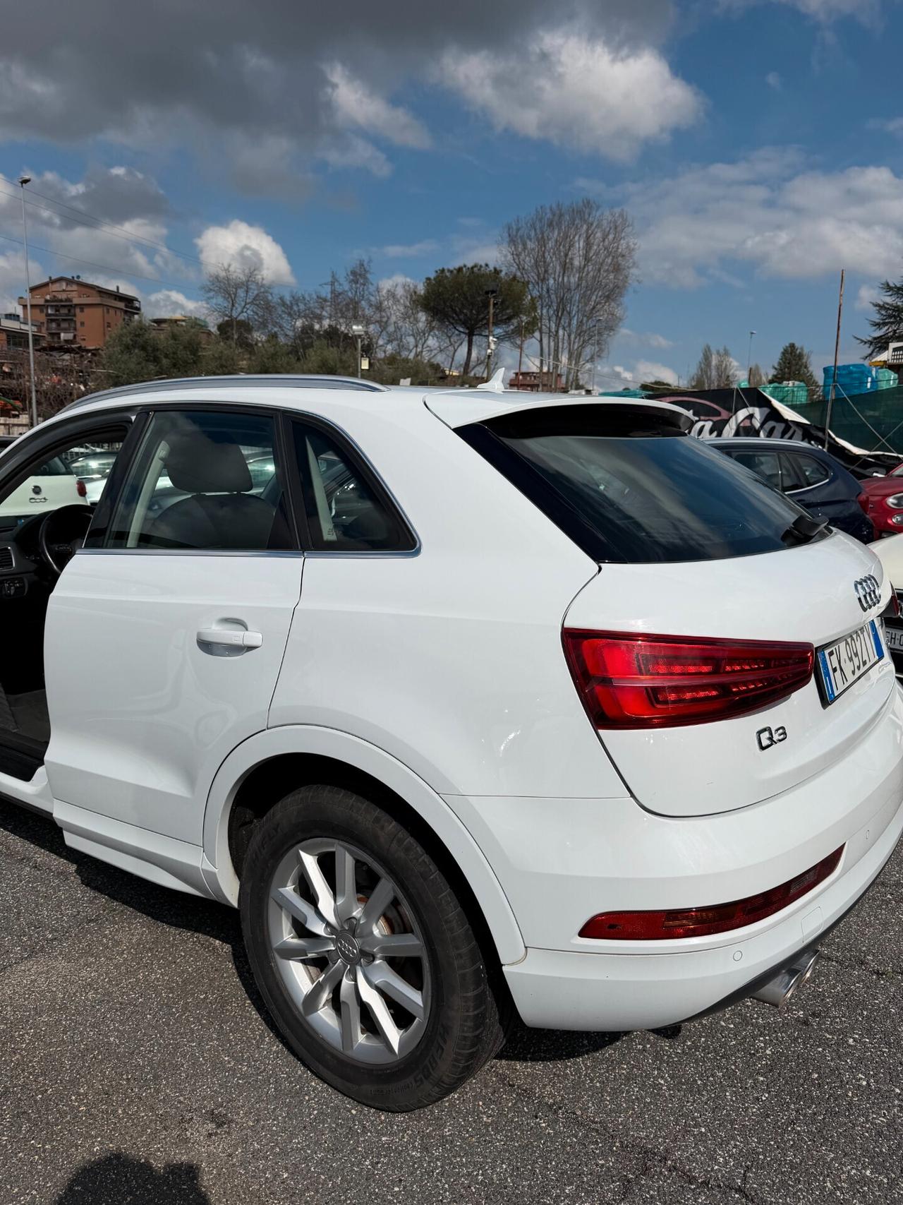 Audi Q3 2.0 TDI 120 CV S tronic Business