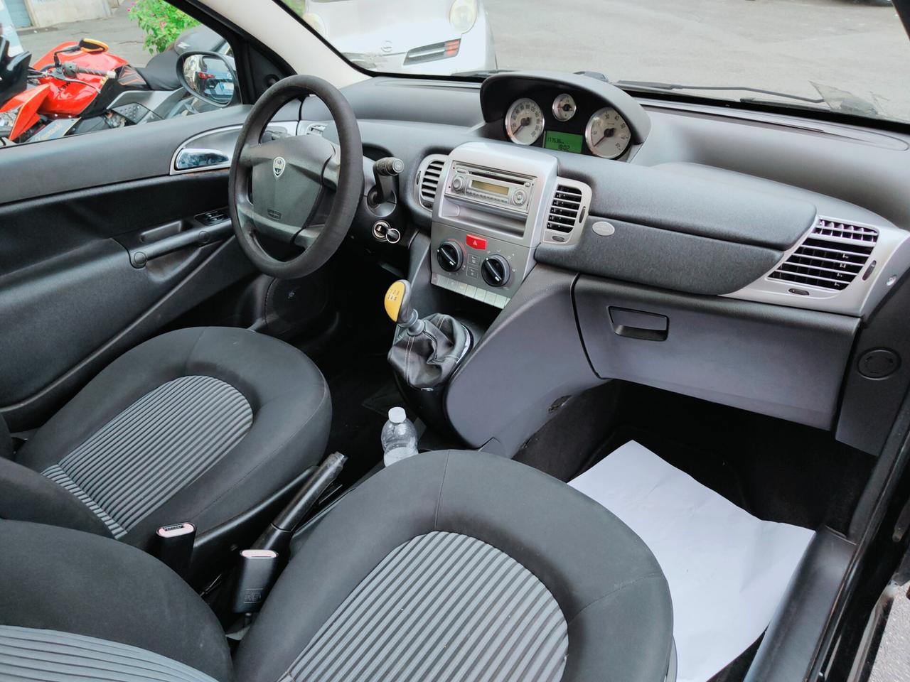 Lancia Ypsilon 1.2 Oro Plus