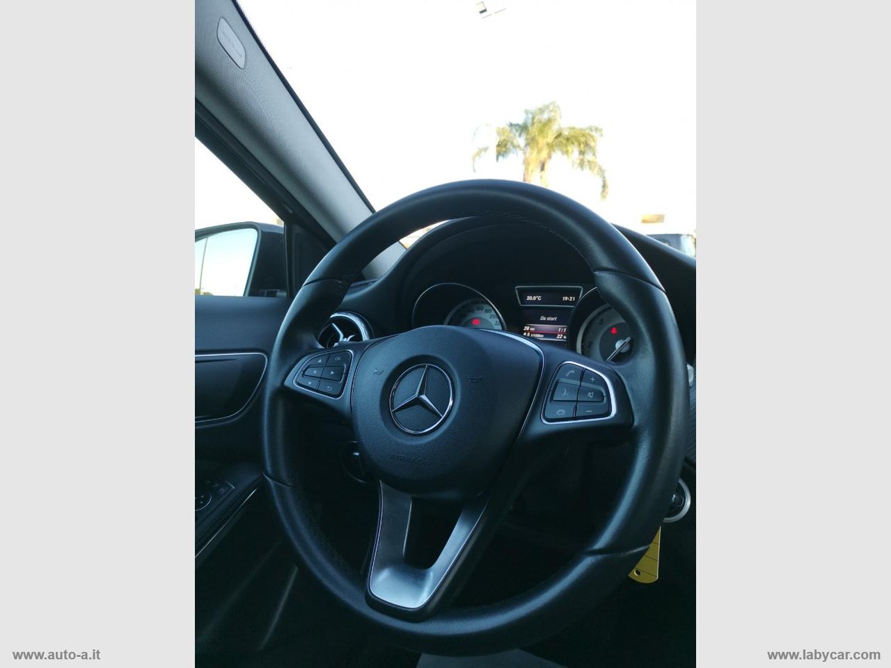 MERCEDES-BENZ GLA 180 d Automatic Sport