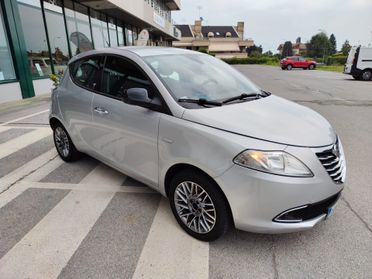 Lancia Ypsilon 1.3 MJT 16V 95 CV 5 porte S&S Silver