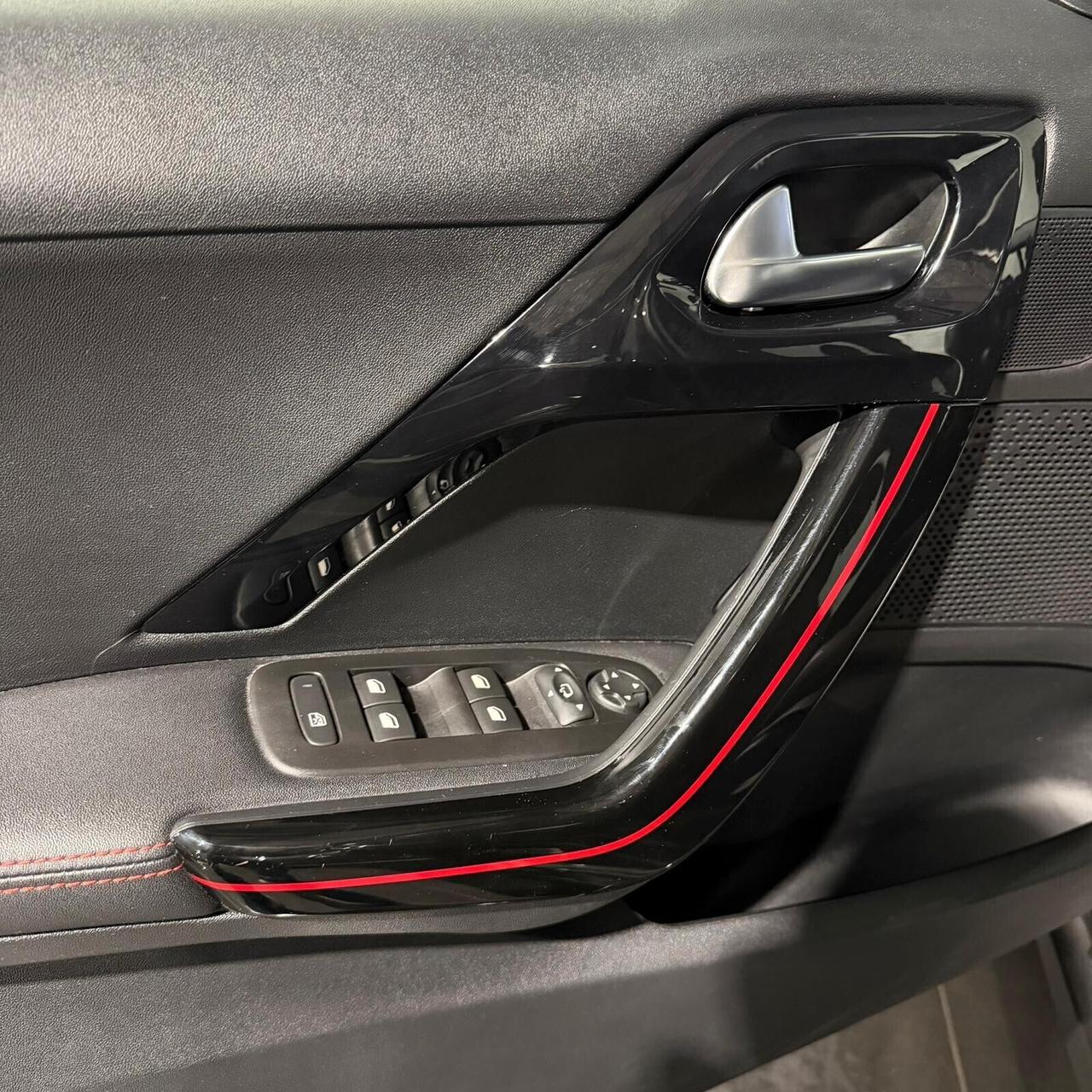 Peugeot 2008 1.2 BENZINA GT-LINE NEOPATENTATI+PELLE+RETROCAMERA