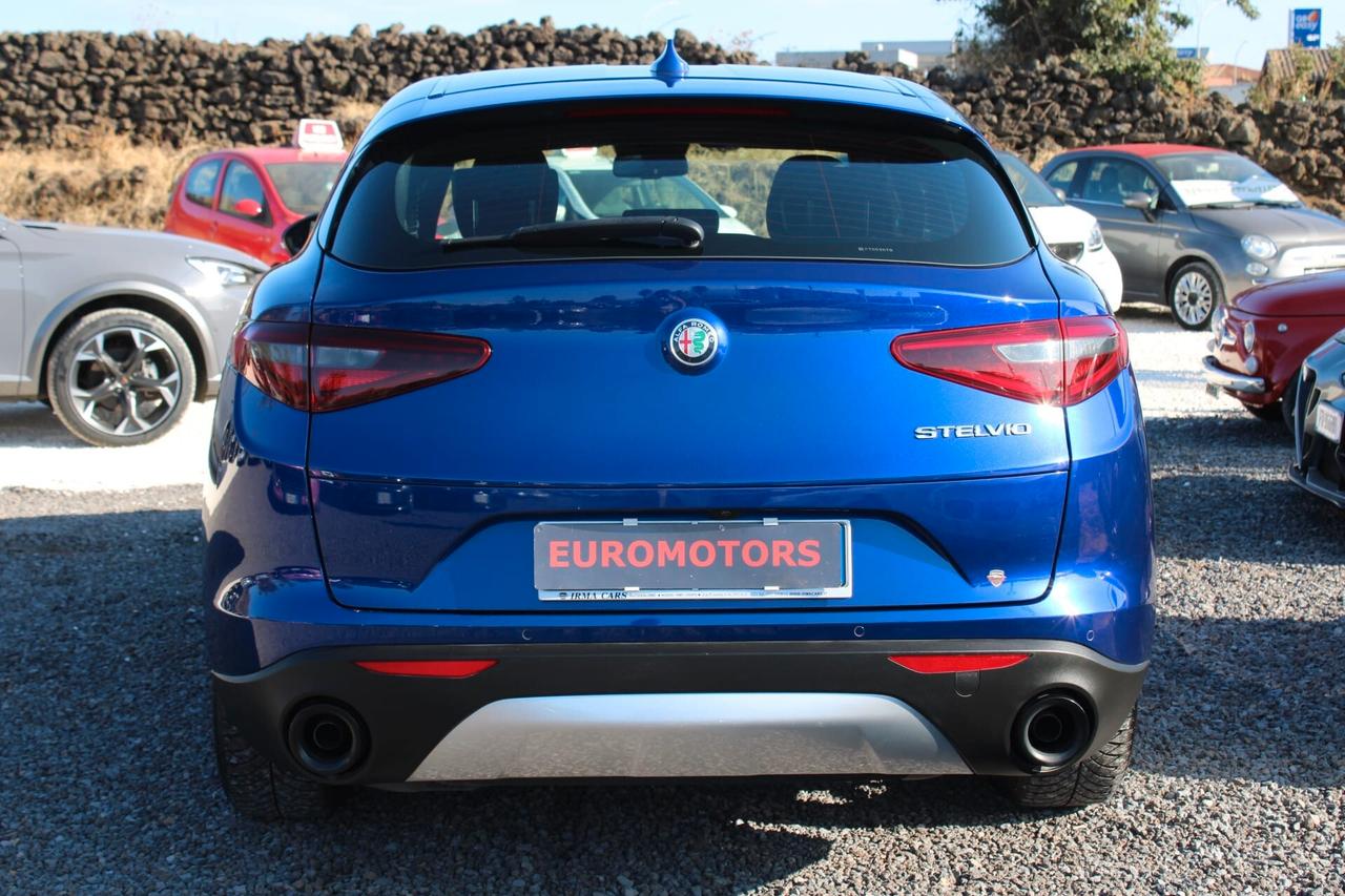 Alfa Romeo Stelvio Tua A SOLI 455€ al mese Anticipo Zero