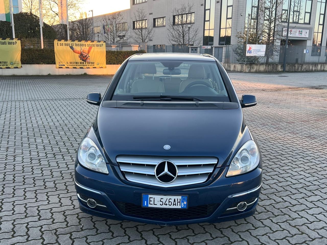Mercedes-benz B 180 CDI BlueEFFICIENCY Premium