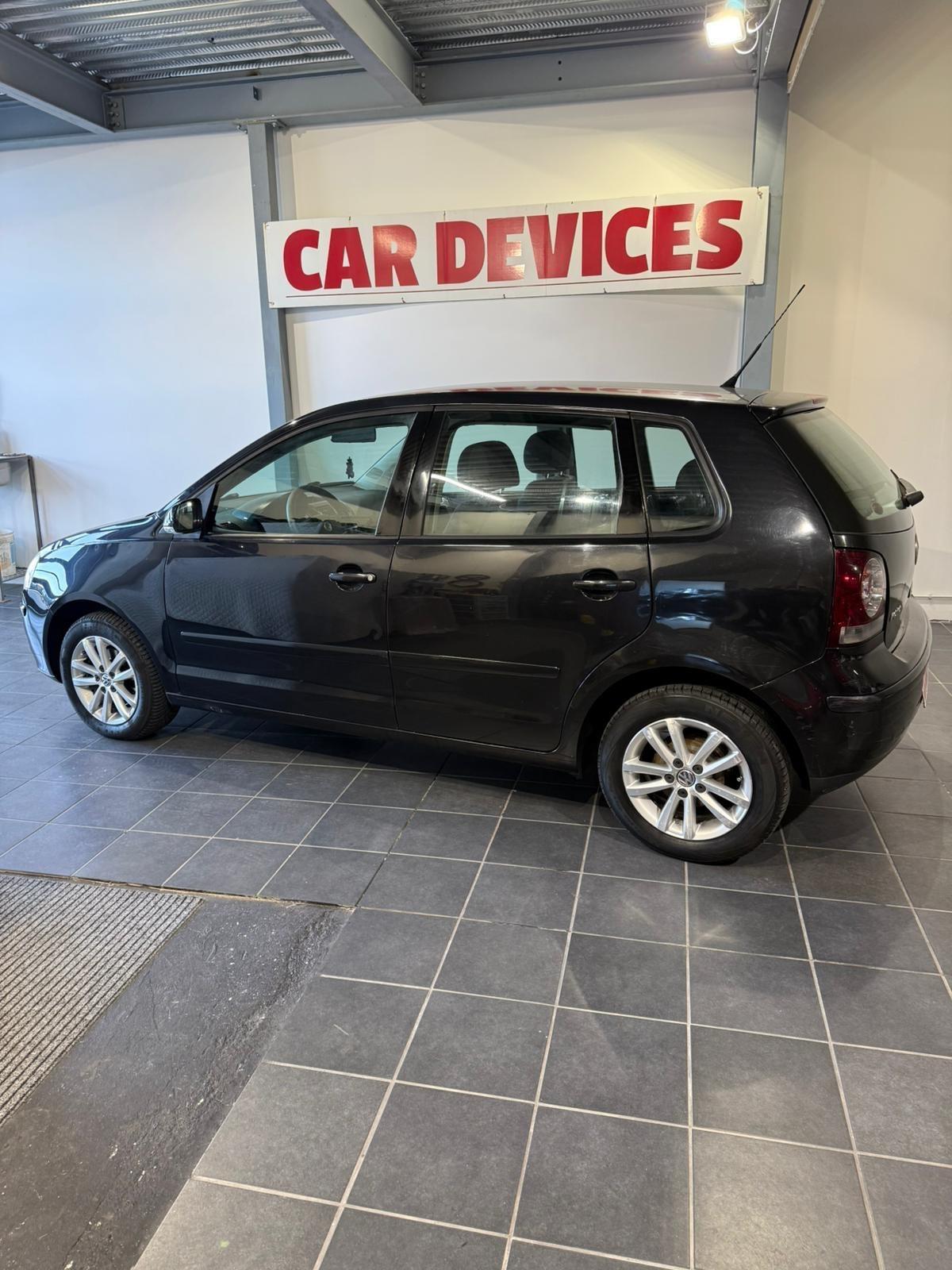 Volkswagen Polo 1.4 -NEOPATENTATI