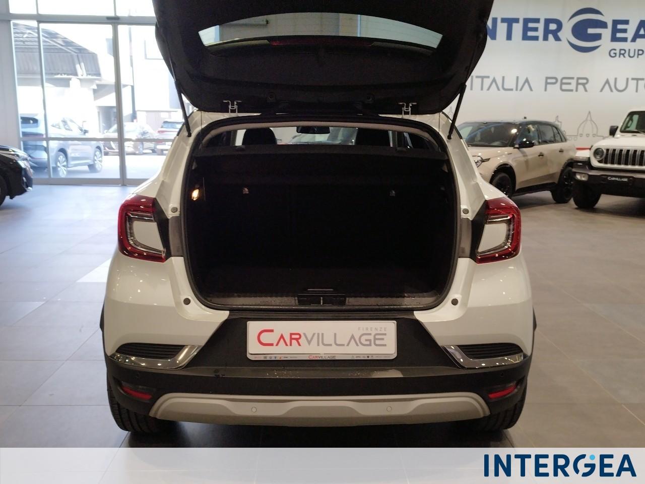 RENAULT Captur 1.6 E-Tech hybrid Intens 145cv auto