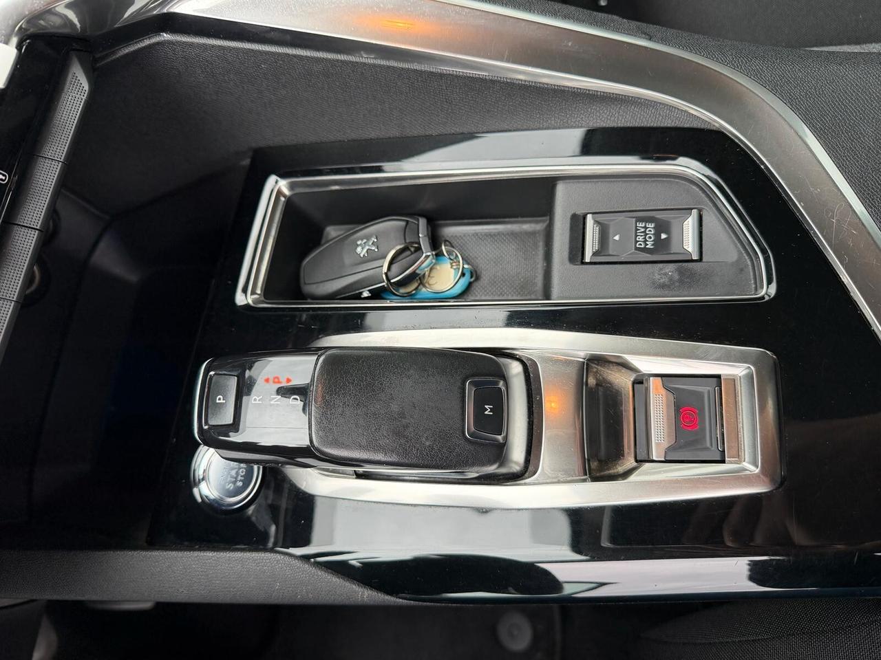 Peugeot 3008 BlueHDi 130 S&S EAT8 Allure