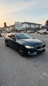 Volvo V60 B4 (d) Geartronic Momentum Business Pro