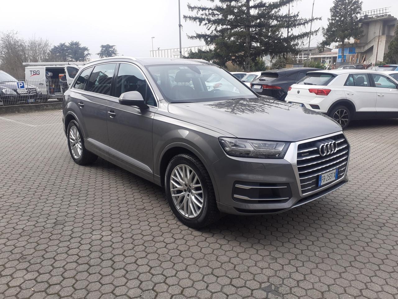 Audi Q7 3.0 TDI 272 CV quattro tiptronic Business Plus 7 POSTI