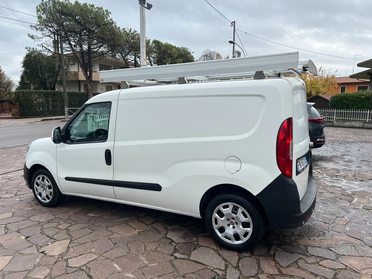 Fiat Doblo 1.4 T-Jet Natural Power PL-TN Cargo Maxi Allestito