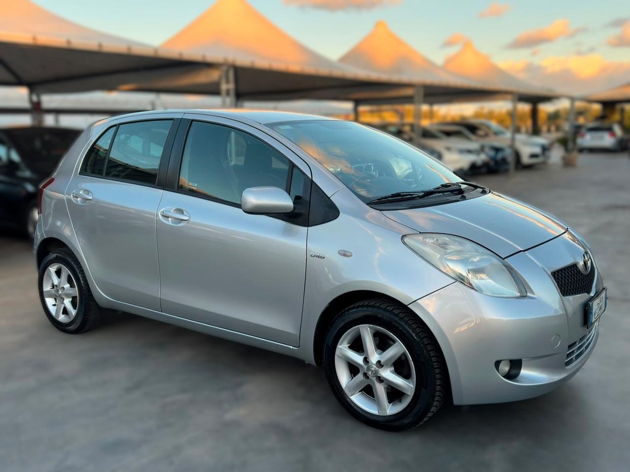 Toyota Yaris 1.4 D-4D 5 porte Sol