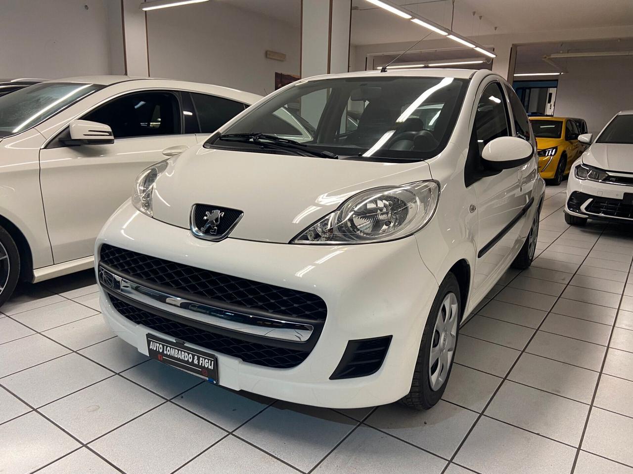 Peugeot 107 1.0 68CV 5p. Sweet Years 2Tronic