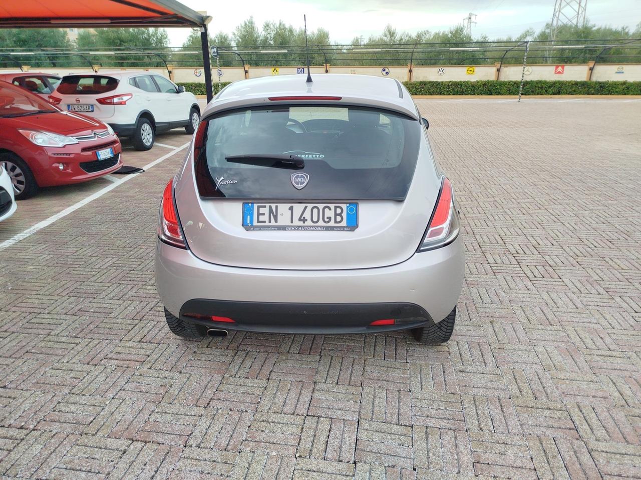 Lancia Ypsilon 1.2 69 CV 5 porte GPL Ecochic Platinum