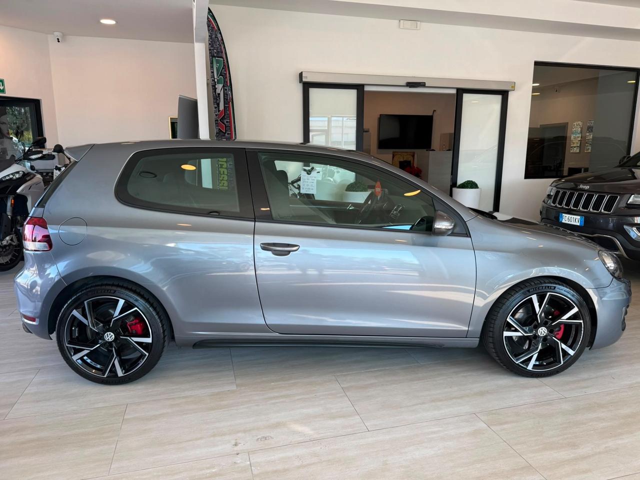 Volkswagen Golf GTI 2.0 TSI 3p.
