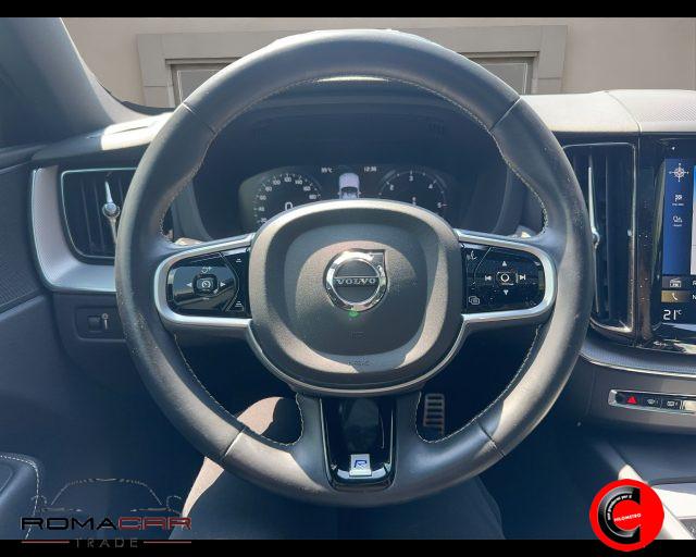 VOLVO XC60 B4 (d) AWD Geartronic R-design