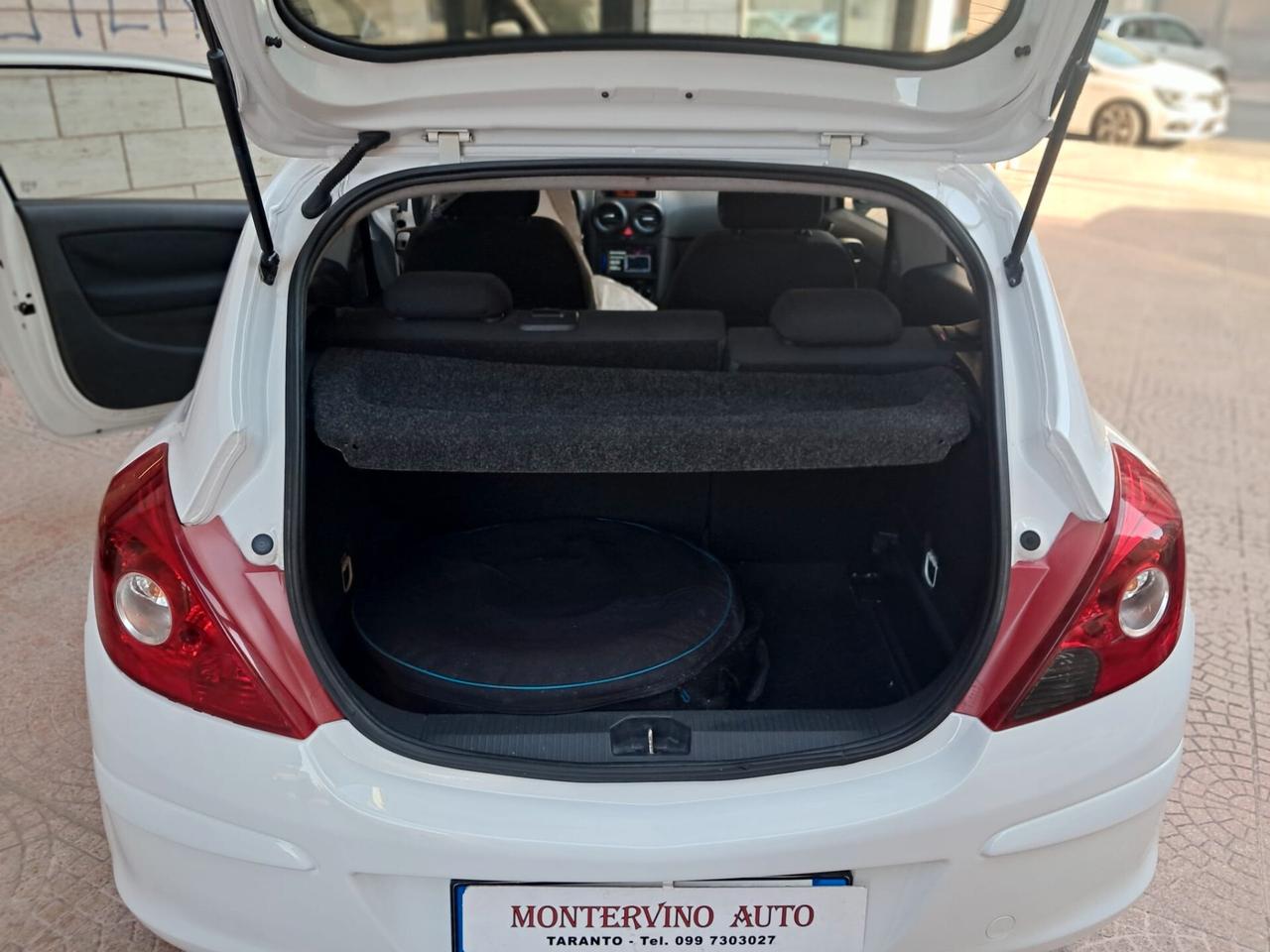 Opel Corsa 1.2 3 porte GPL-NEOPATENTATI-Euro 3590